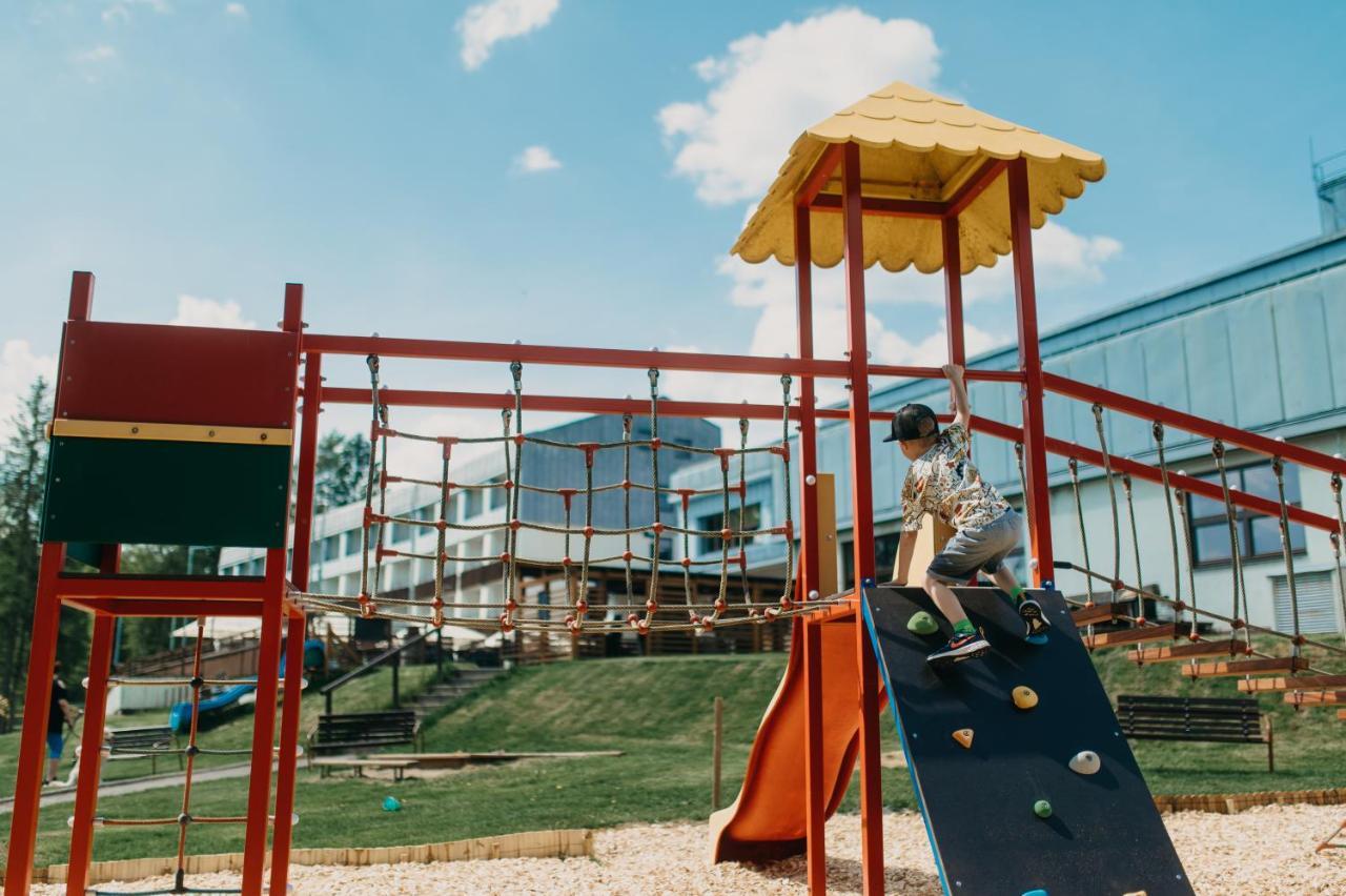 Orea Resort Devet Skal Vysocina Sněžné Екстериор снимка
