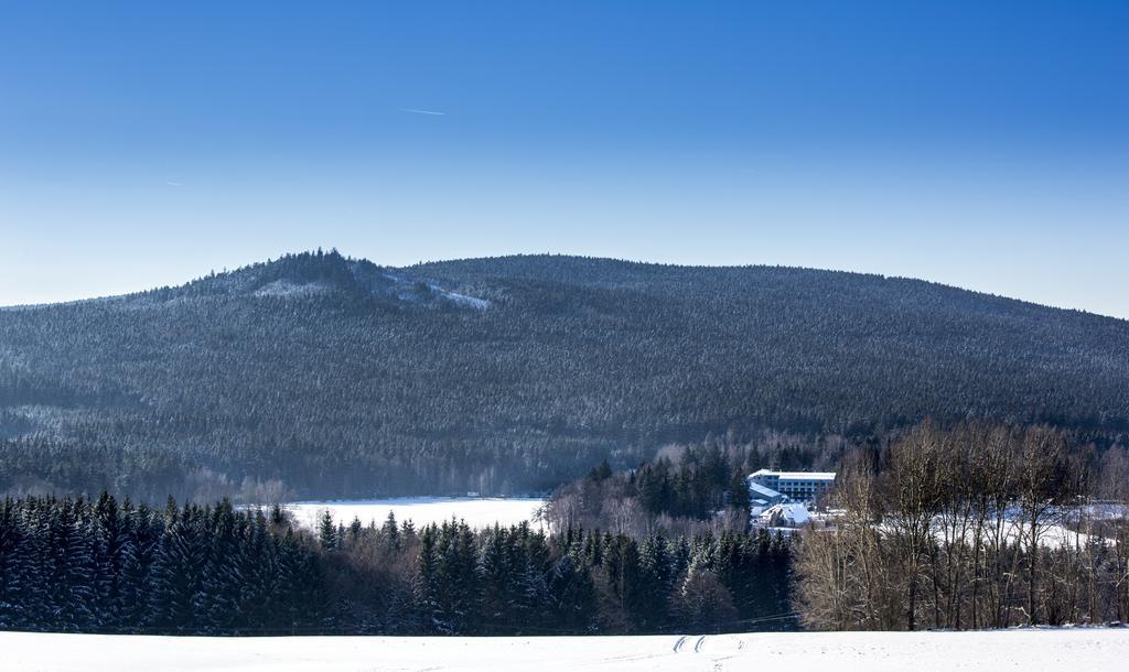 Orea Resort Devet Skal Vysocina Sněžné Екстериор снимка